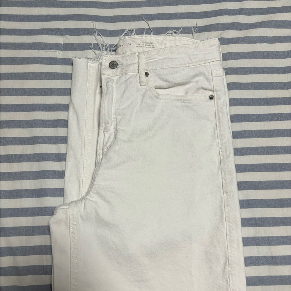 OLD NAVY: Extra High Rise (wide leg jeans)